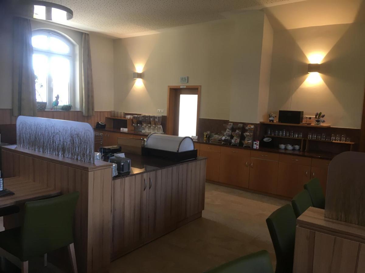 Hotel Goldener Loewe Günzburg Екстериор снимка