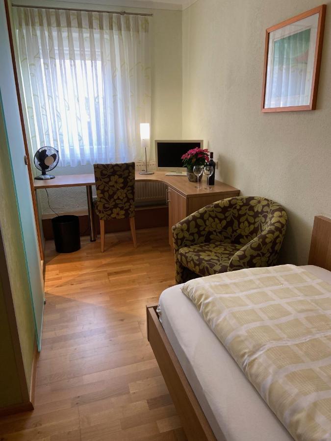 Hotel Goldener Loewe Günzburg Екстериор снимка