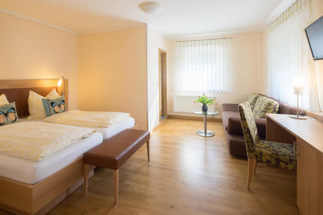 Hotel Goldener Loewe Günzburg Екстериор снимка