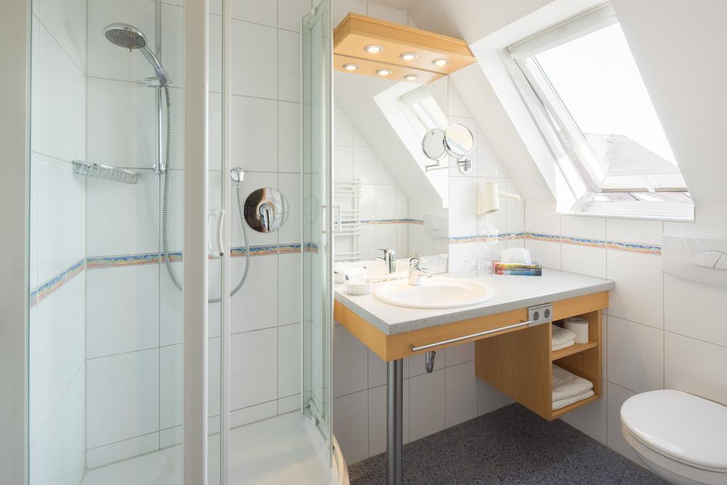 Hotel Goldener Loewe Günzburg Екстериор снимка