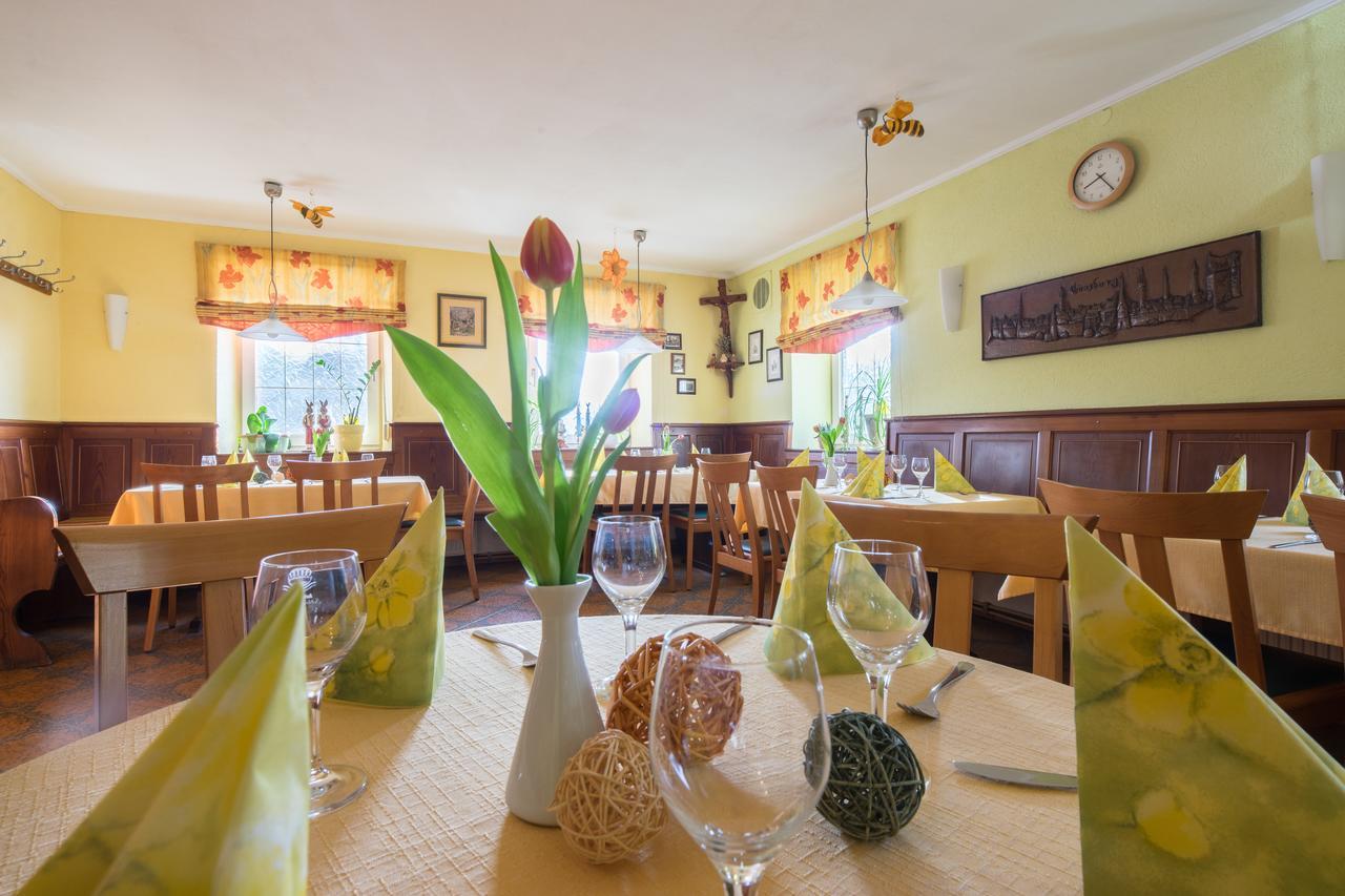 Hotel Goldener Loewe Günzburg Екстериор снимка